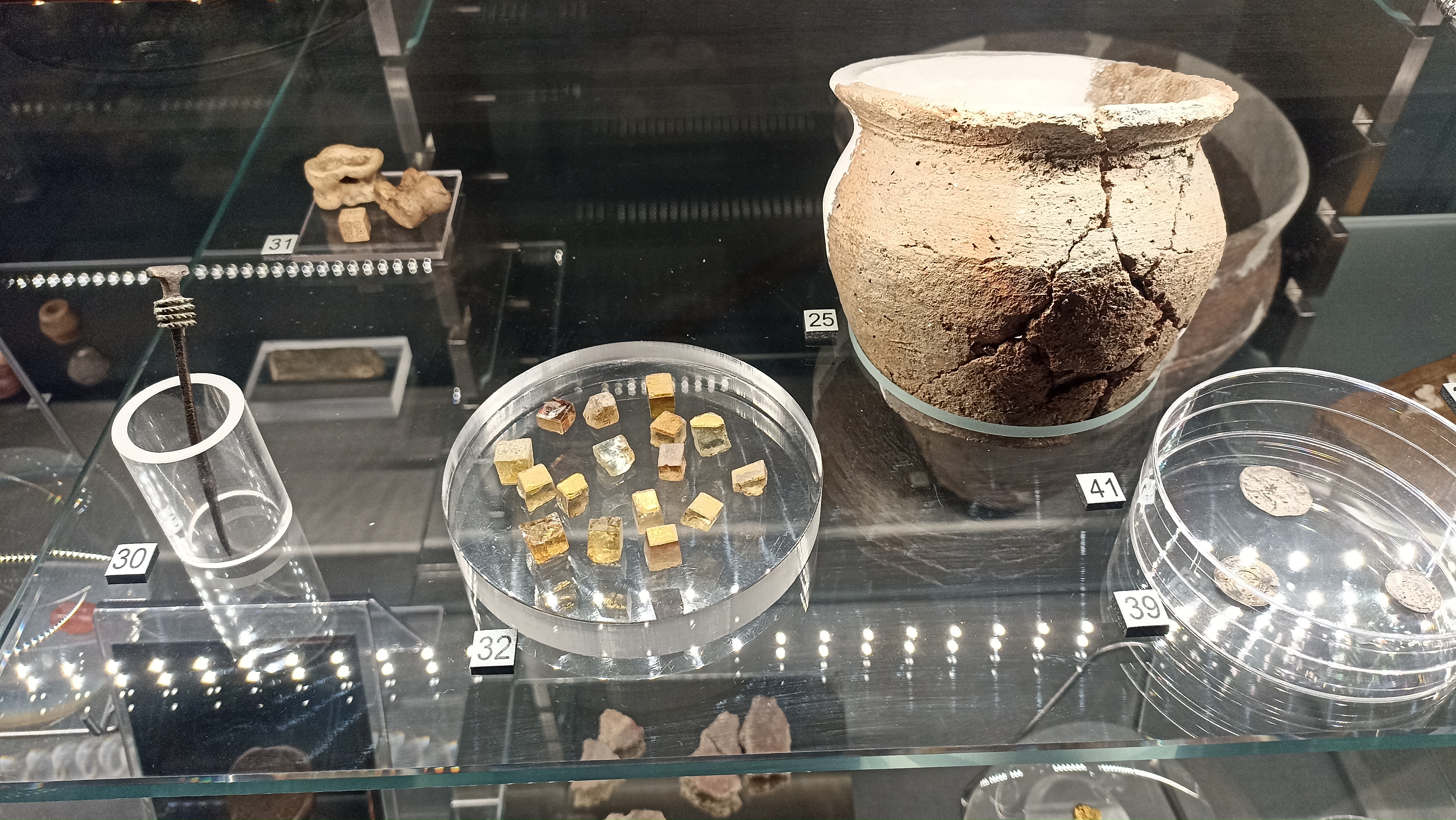 Już jest! Wystawa stała zabytków z Ostrowa Tumskiego - Dostępna w Rezerwacie Archeologicznym Genius Loci na ul. Posadzego 3!