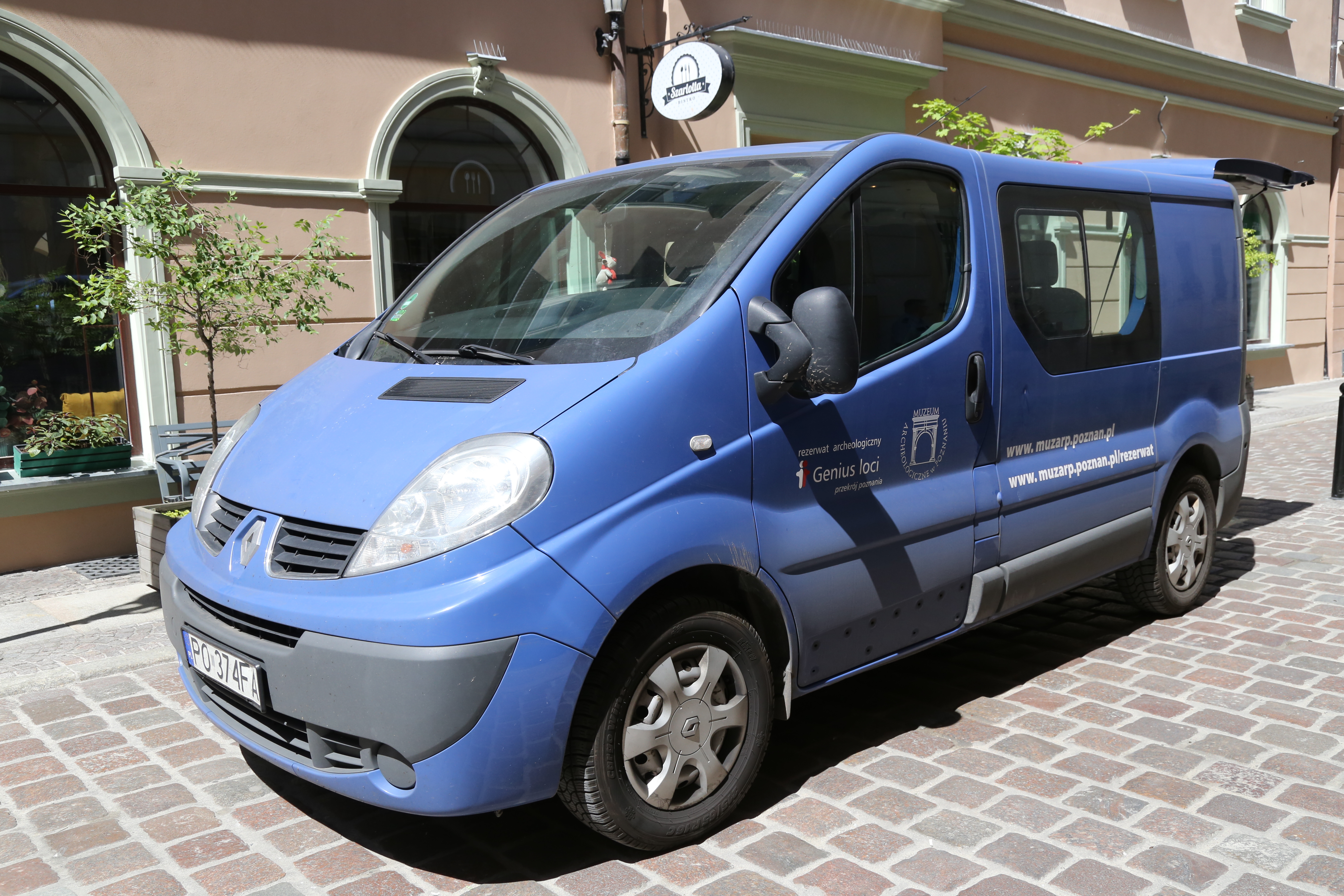 OGŁOSZENIE O WYNIKU PRZETARGU NA SPRZEDAŻ SAMOCHODU SŁUŻBOWEGO RENAULT TRAFIC DCI 115 1995 CCM